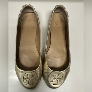 Tory Burch Light Gold Minnie Travel Ballet with Logo Size 9